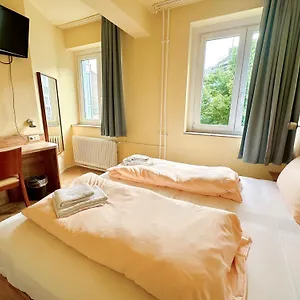 Residenz *** Düsseldorf